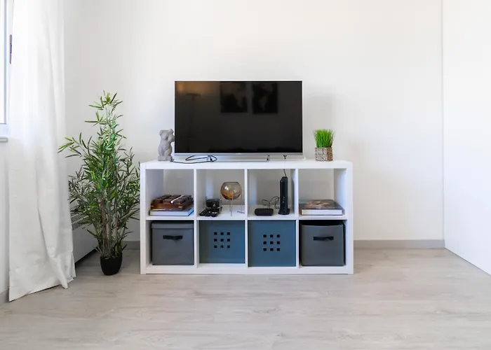 Delightful Bombarda By Unique Hosts * بورتو